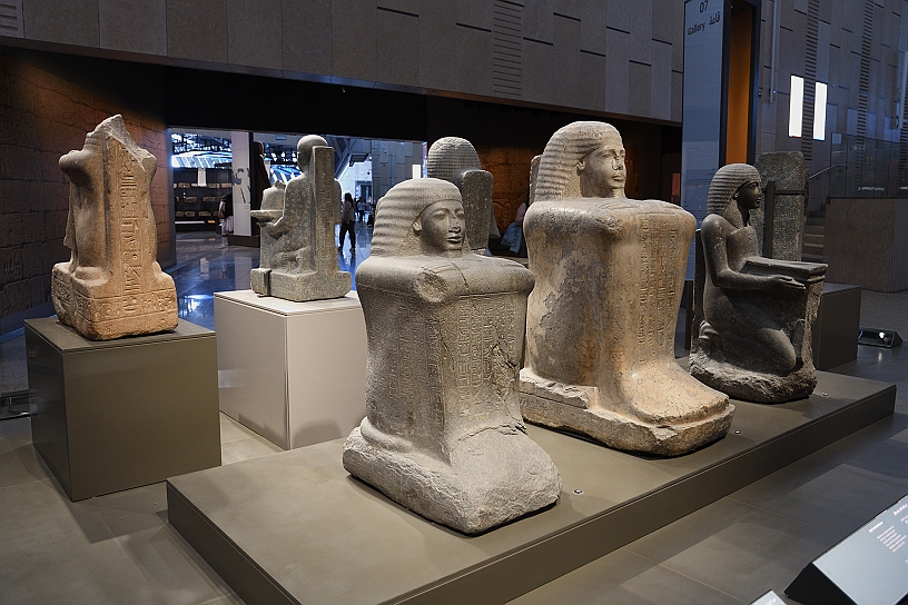 46 MAK_7118.jpg - Ancora “statue cubo” di Bakenkhonsu, un importante Sommo Sacerdote di Amon, risale all'incirca al 1320 a.C.